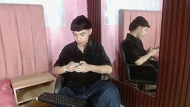 mateocandy303av online show from December 23, 2025, 8:35 am