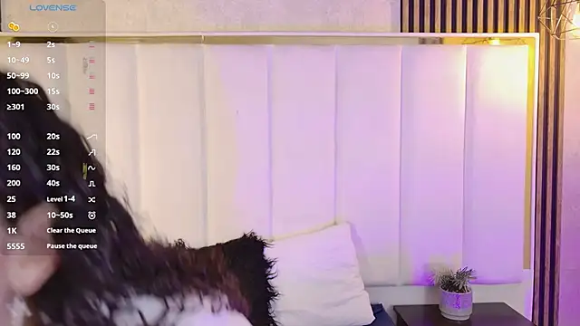 DemiJones  online show from November 12, 2025, 3:54 am