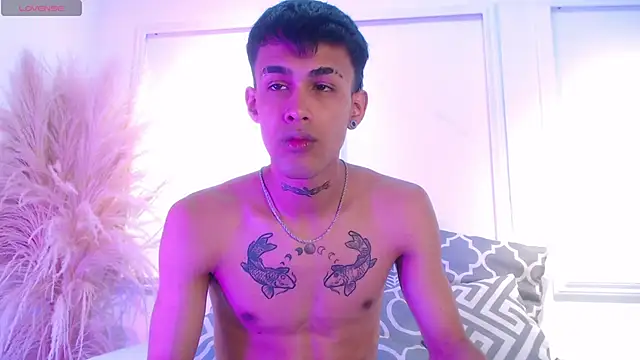 Snapshot of Aitana_valverde chatting on November 11, 2025, 7:30 pm Aitana valverde online show from November 11, 2025, 7:30 pm