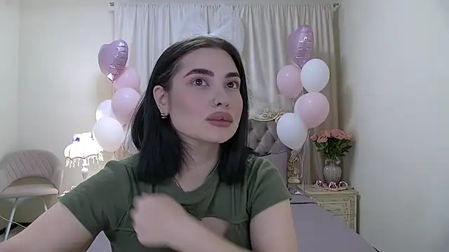 Snapshot of AdrianaTorres chatting on February 19, 2026, 5:48 am AdrianaTorres online show from February 19, 2026, 5:48 am