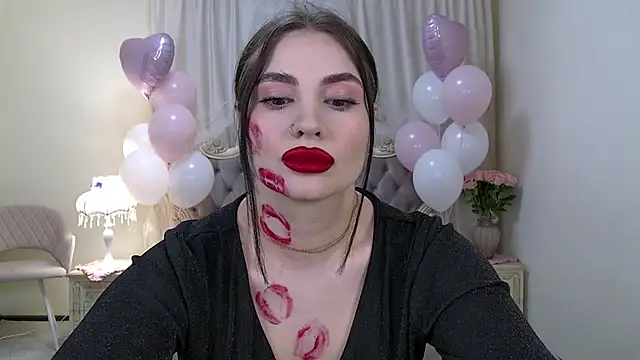 Snapshot of AdrianaTorres chatting on February 10, 2026, 7:24 pm AdrianaTorres online show from February 10, 2026, 7:24 pm