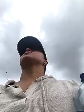 ALEJA  22 online show from April 18, 2026, 7:58 pm