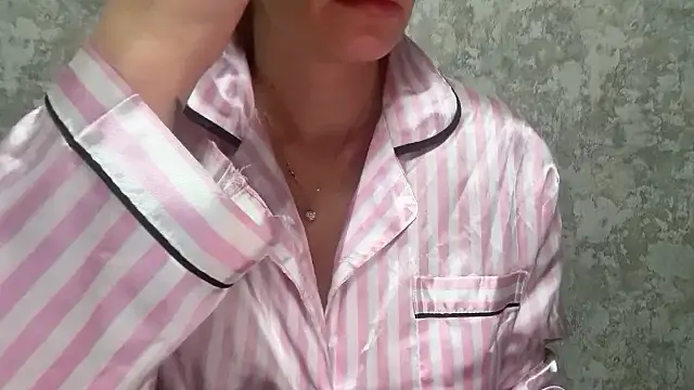 Angelinaa19 online show from March 26, 2026, 7:34 pm