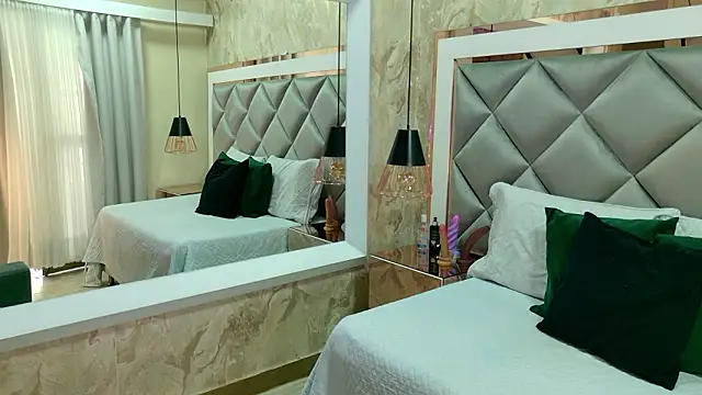 crystal gilton online show from January 18, 2026, 7:06 pm