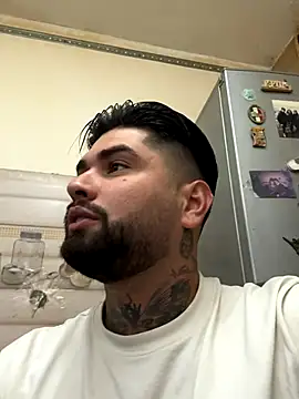 Snapshot of alexandermoris chatting on November 6, 2025, 7:07 pm alexandermoris online show from November 6, 2025, 7:07 pm