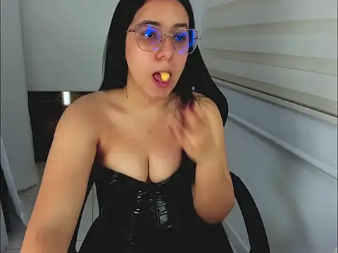 queen findom1 online show from March 27, 2026, 3:15 am