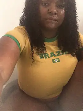 Snapshot of Fxncymuse chatting on February 1, 2026, 4:05 pm Fxncymuse online show from February 1, 2026, 4:05 pm