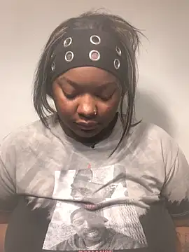 Snapshot of Fxncymuse chatting on March 4, 2026, 5:48 am Fxncymuse online show from March 4, 2026, 5:48 am