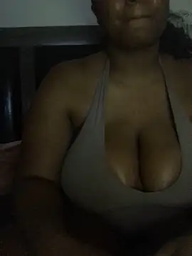 Snapshot of Fxncymuse chatting on December 20, 2025, 1:47 pm Fxncymuse online show from December 20, 2025, 1:47 pm