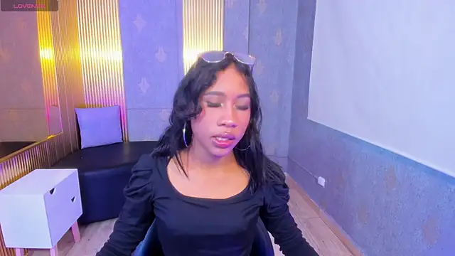 Snapshot of Vanessa_tay1 chatting on November 9, 2025, 8:02 pm Vanessa tay1 online show from November 9, 2025, 8:02 pm