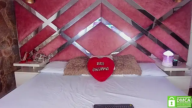 Lily Queen30 online show from February 25, 2026, 8:08 pm