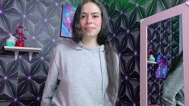 emilygrooe online show from November 21, 2025, 9:36 pm