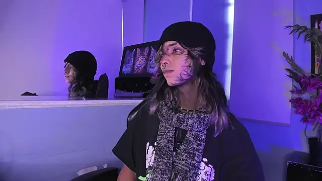 luxiel  online show from December 3, 2025, 9:36 pm