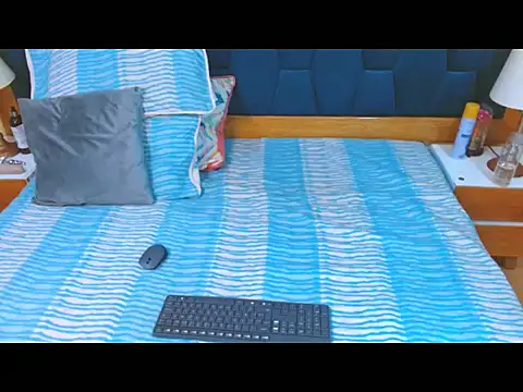 Snapshot of morrigan_luxus2 chatting on December 18, 2025, 11:08 pm morrigan luxus2 online show from December 18, 2025, 11:08 pm