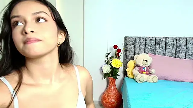 Snapshot of _emiily_pink chatting on November 10, 2025, 11:59 am emiily pink online show from November 10, 2025, 11:59 am