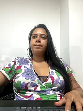 LorieFerrer online show from October 29, 2025, 5:34 pm