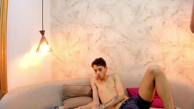 isaa and juanjo online show from December 20, 2025, 3:31 am