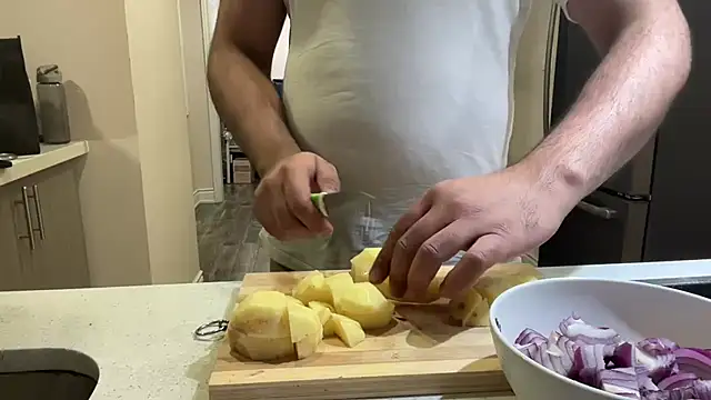 Snapshot of sukhpreetdhindsa chatting on December 2, 2025, 7:10 am sukhpreetdhindsa online show from December 2, 2025, 7:10 am