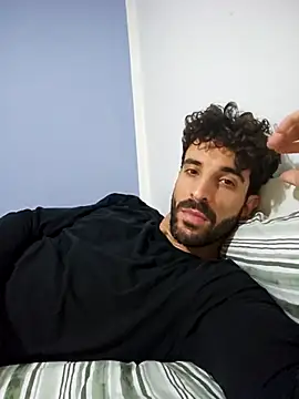 Snapshot of Pinosce6 chatting on November 9, 2025, 6:23 pm Pinosce6 online show from November 9, 2025, 6:23 pm