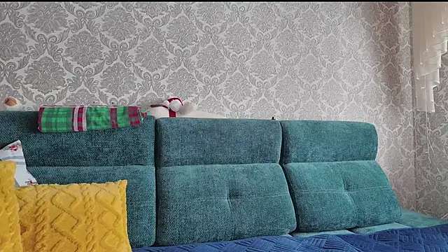 SweetLiaison online show from February 12, 2026, 8:14 am