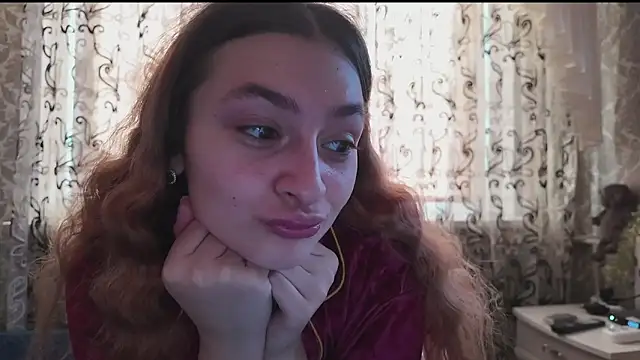 Snapshot of SweetLiaison chatting on March 16, 2026, 7:01 am SweetLiaison online show from March 16, 2026, 7:01 am