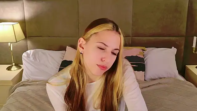 AriaBe11 online show from January 16, 2026, 8:07 am