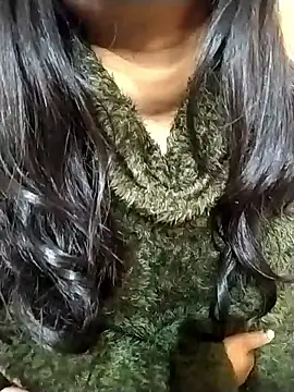 Sexy Divya   online show from February 17, 2026, 10:40 pm