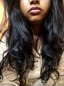 Sexy Divya   online show from February 1, 2026, 10:52 pm