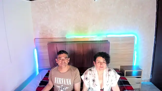 avictoriacruzcm online show from November 12, 2025, 3:32 am