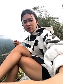 Lynly k2 online show from February 9, 2026, 7:39 am