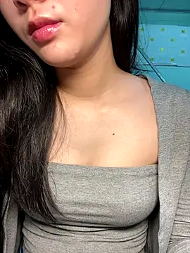 Lynn-122 online show from December 1, 2025, 5:52 am