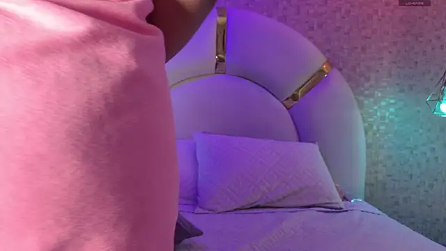 aria sm online show from November 27, 2025, 7:14 pm