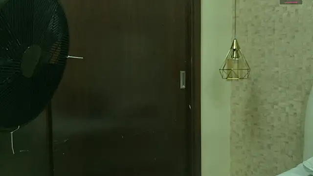 aria sm online show from November 18, 2025, 7:06 pm