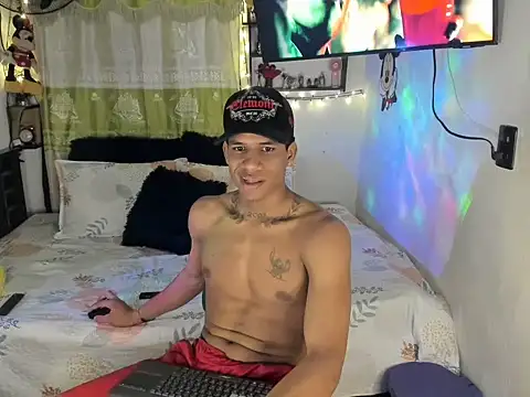 Snapshot of JUANBIGCOCK21CM chatting on June 15, 2026, 11:59 pm JUANBIGCOCK21CM online show from June 15, 2026, 11:59 pm