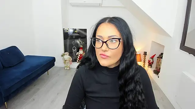 AnyaEvy online show from November 25, 2025, 5:19 am