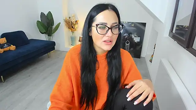 AnyaEvy online show from February 5, 2026, 5:36 am