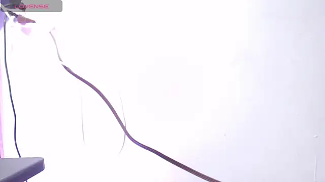 Snapshot of lolasweett_ chatting on December 4, 2025, 2:05 pm lolasweett online show from December 4, 2025, 2:05 pm