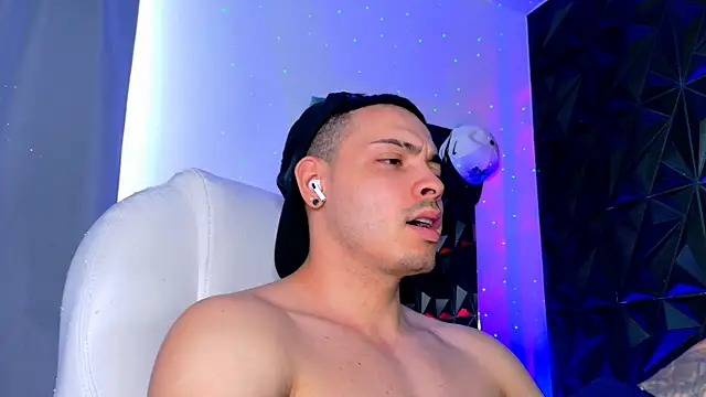 Maxwell Dupont online show from January 14, 2026, 9:40 pm