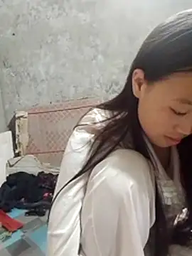 Yumiik2kk online show from December 14, 2025, 8:09 am