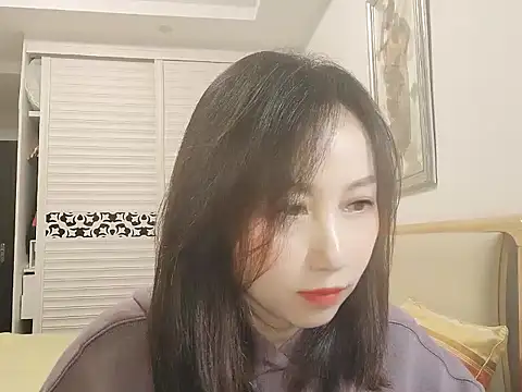 Ella61 online show from November 12, 2025, 12:09 pm