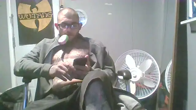 trickydickydaddy online show from April 8, 2026, 5:53 am