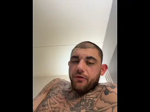 trickydickydaddy online show from April 1, 2026, 9:43 am