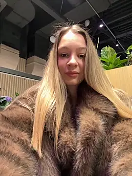 SashaCatt online show from November 16, 2025, 7:35 am