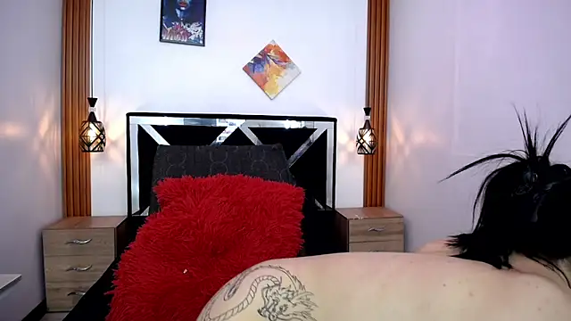 SCARLETT INK  online show from June 19, 2026, 7:36 am