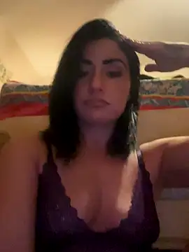 Snapshot of ValayaNoire chatting on November 19, 2025, 10:59 am ValayaNoire online show from November 19, 2025, 10:59 am