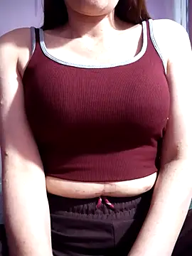 Hini68 online show from December 1, 2025, 1:56 pm