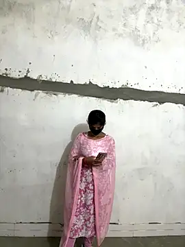 Sunita-collage online show from November 8, 2025, 9:13 am