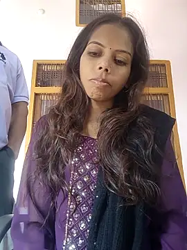 Snapshot of Bade-couple chatting on November 9, 2025, 4:49 am Bade-couple online show from November 9, 2025, 4:49 am