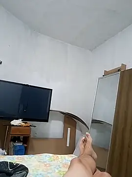 Snapshot of Lupercinio chatting on November 21, 2025, 7:46 pm Lupercinio online show from November 21, 2025, 7:46 pm