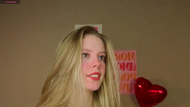 TiffinyMergist online show from February 20, 2026, 7:05 pm